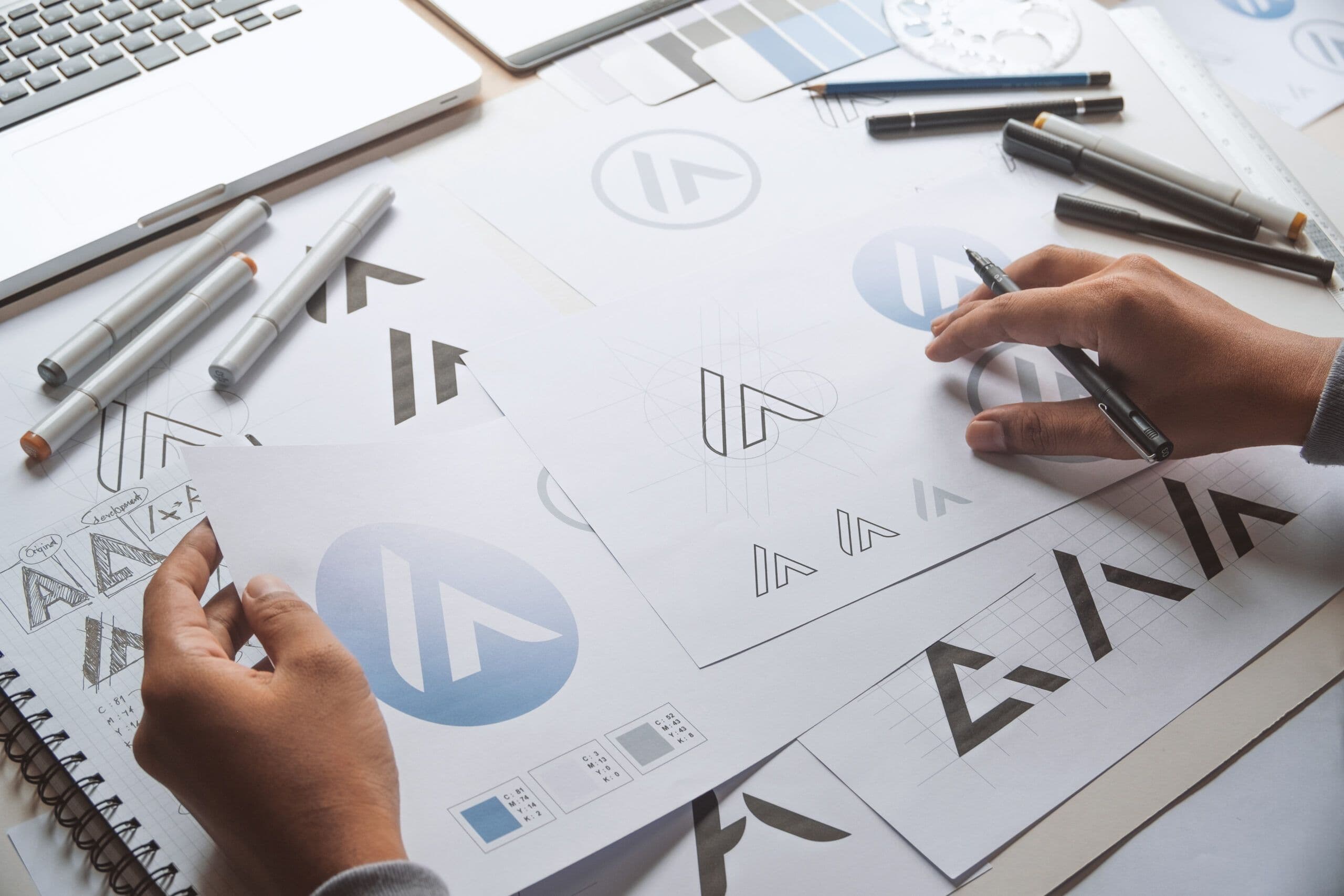 Tips From Our Designers: The Insider’s Guide to Designing a Unique Logo